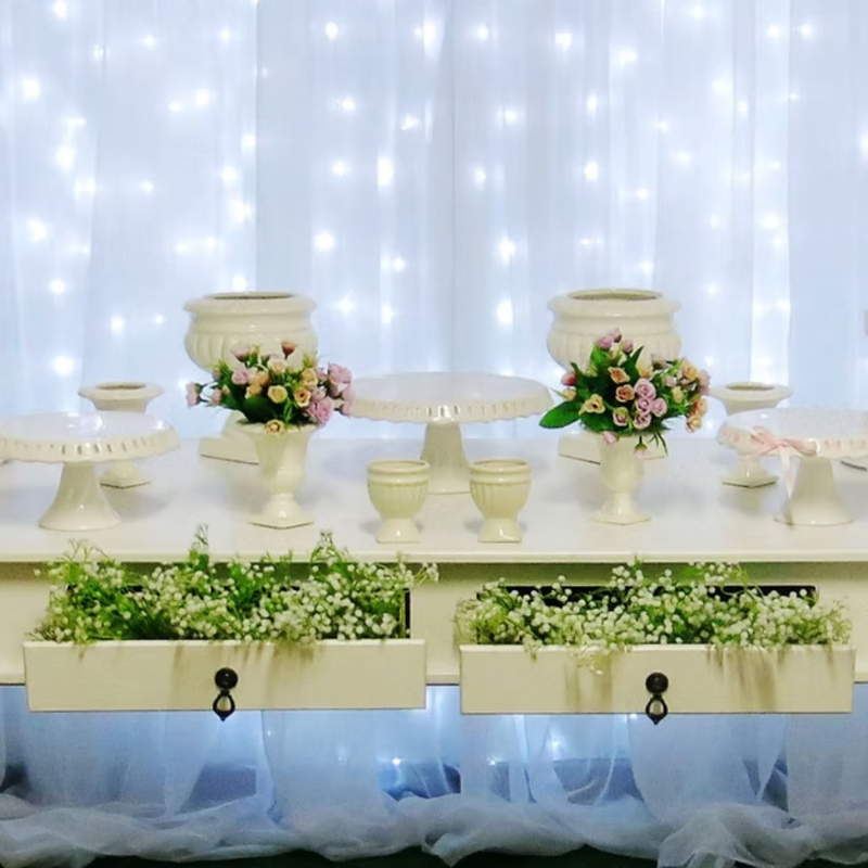 Cortina com LEDs e Controle Remoto - 8 Modos de Luz -  Para Decoração de Ambientes e Eventos