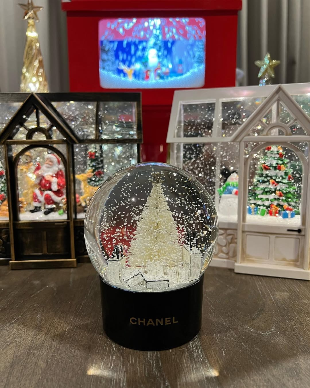 Globo de Neve de Natal CHANEL - Único EXCLUSIVO