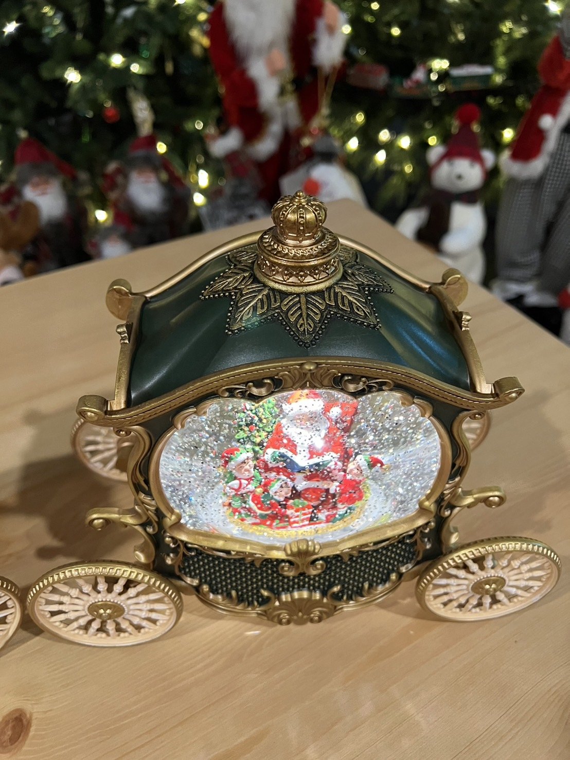 Globo de Neve em Carruagem Natalina - Design Luxo