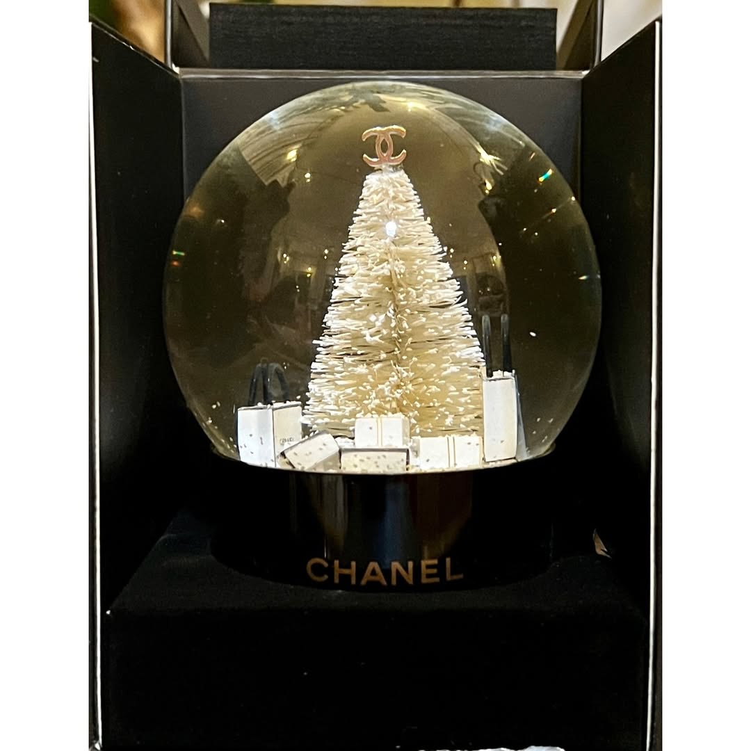 Globo de Neve de Natal CHANEL - Único EXCLUSIVO