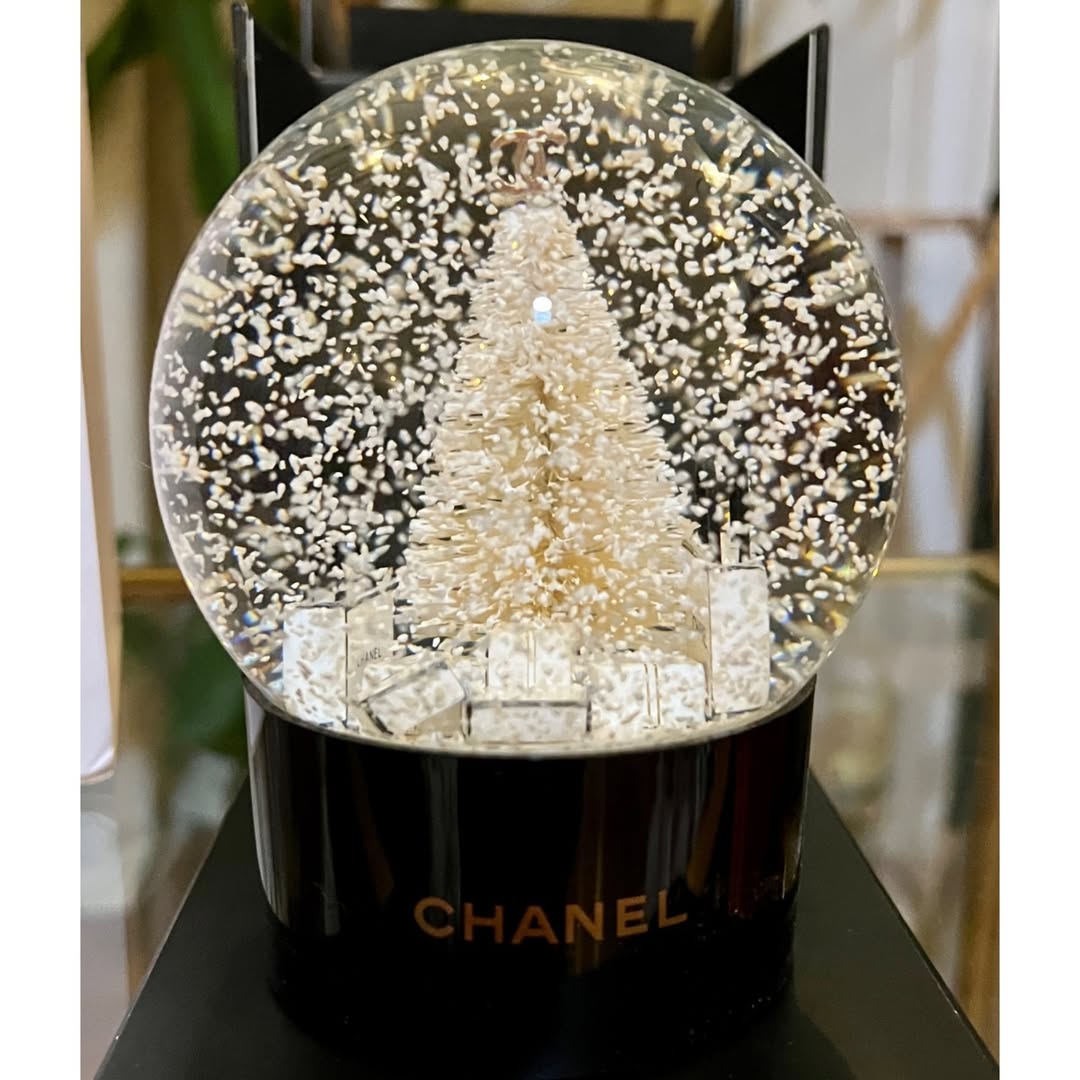 Globo de Neve de Natal CHANEL - Único EXCLUSIVO