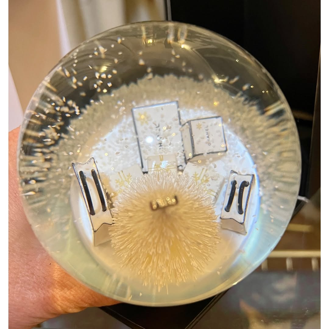 Globo de Neve de Natal CHANEL - Único EXCLUSIVO