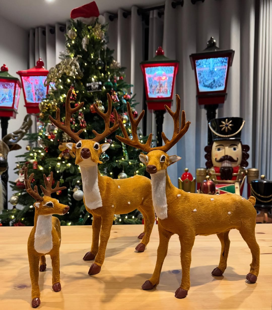 Conjunto de Renas Realistas - Compre 1 Leve 3