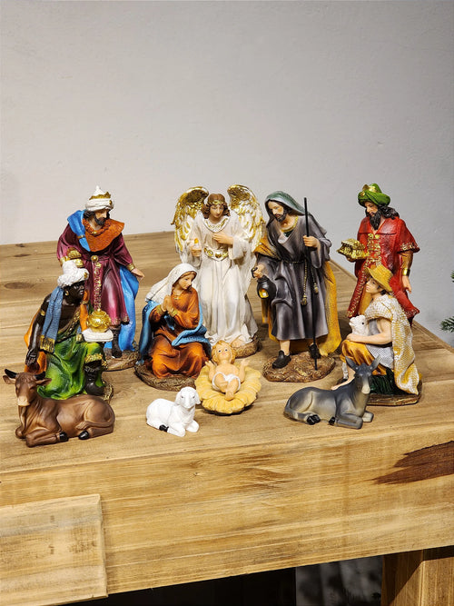 Presépio em Resina Colorido • 11 Peças • 18,5cm