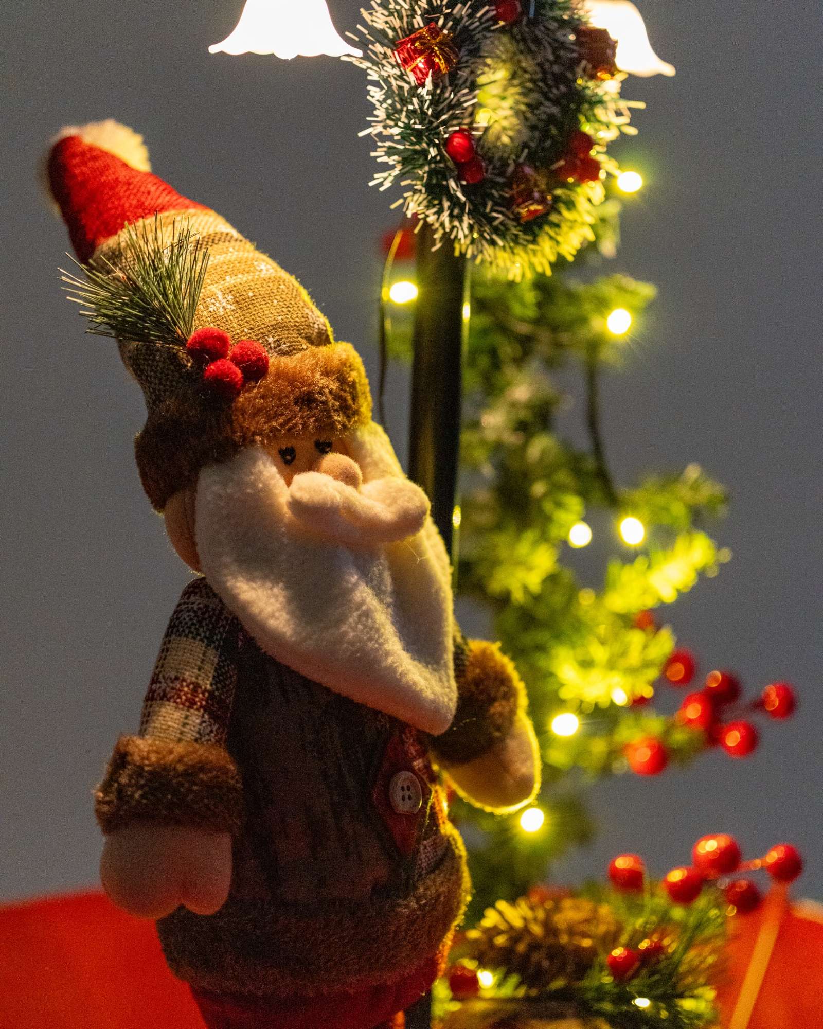 Árvore de Natal Mine com Papai Noel, Base de Guarda-Chuva com Neve 65 x75