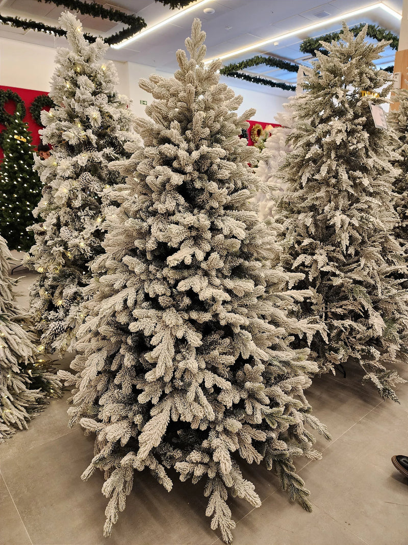 Árvore de Natal Nevada Cancún 2,10m • 1524 Galhos – Pré-Venda 2025