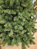 Árvore de Natal Tradicional Copacabana 2,10m • 720 Galhos