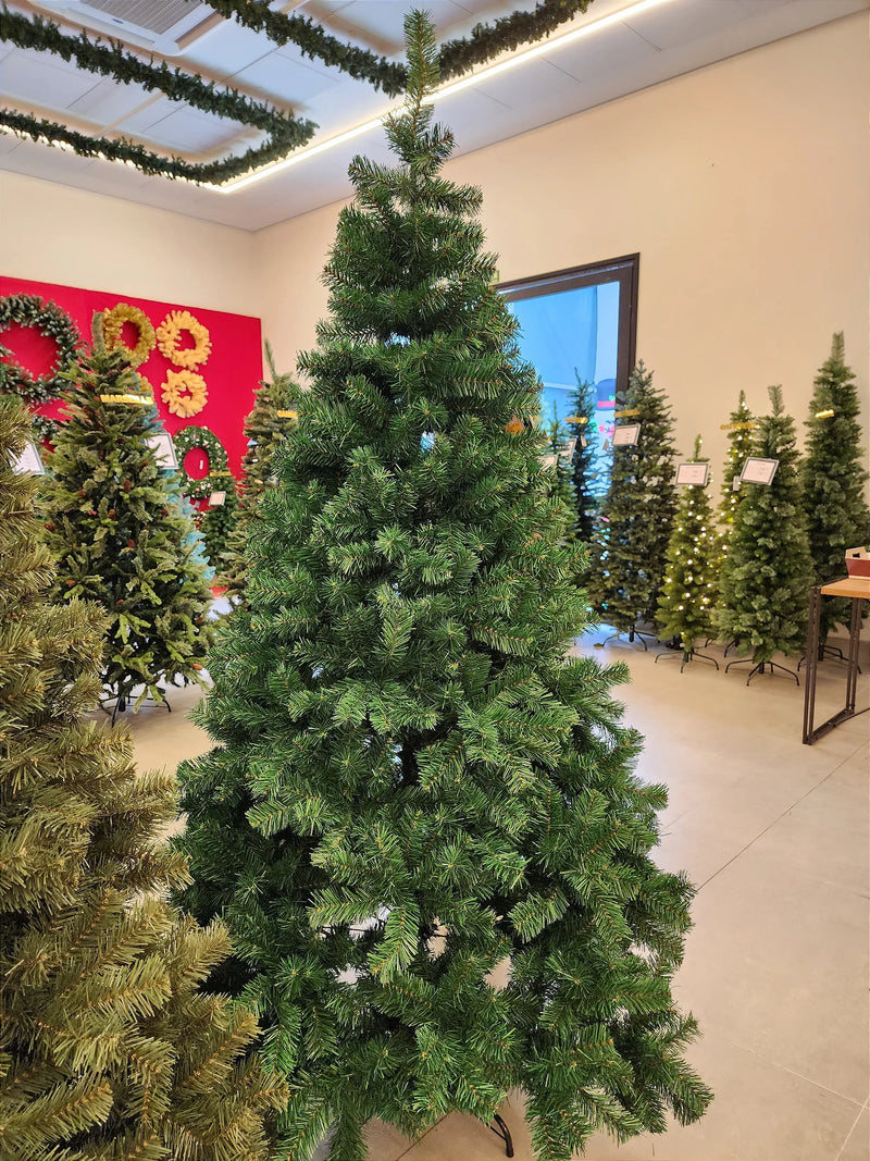 Árvore de Natal Tradicional Copacabana 2,10m • 720 Galhos – Pré-Venda 2025