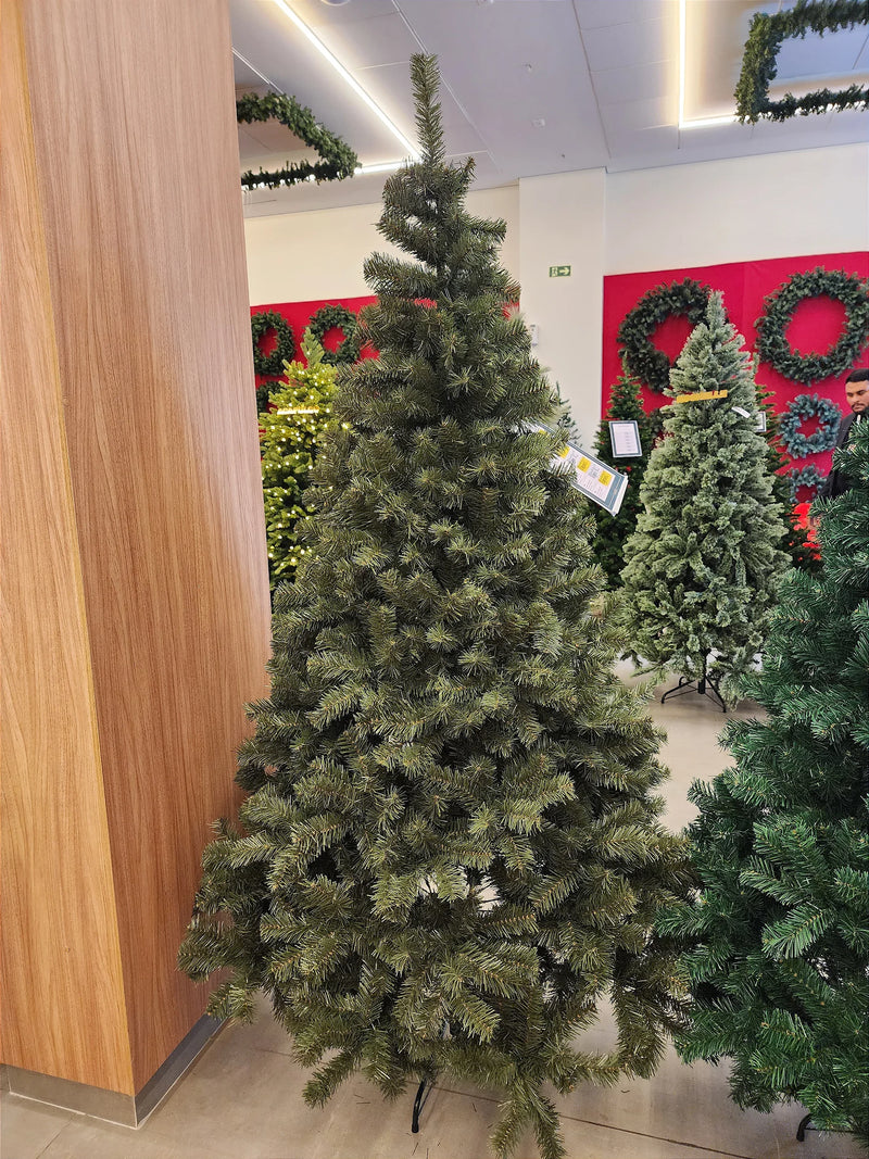 Árvore de Natal Tradicional Ipanema 2,10m 720 Galhos – Pré-Venda 2025