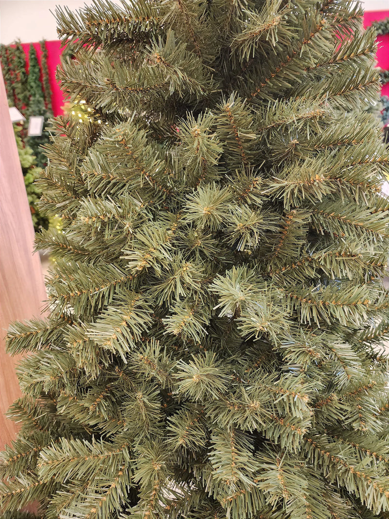Árvore de Natal Tradicional Ipanema 2,10m 720 Galhos – Pré-Venda 2025