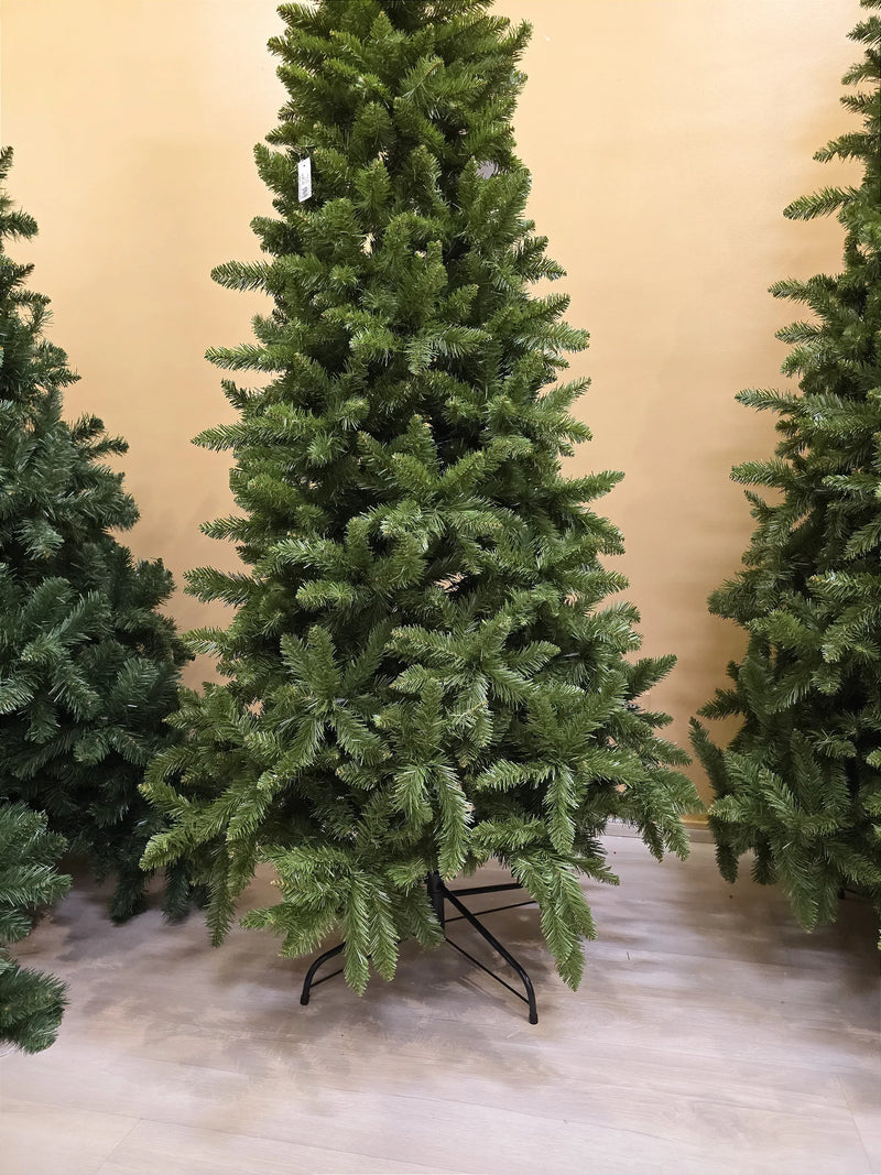 Árvore de Natal Slim Bryant 2,40m 1576 Galhos – Pré-Venda 2025