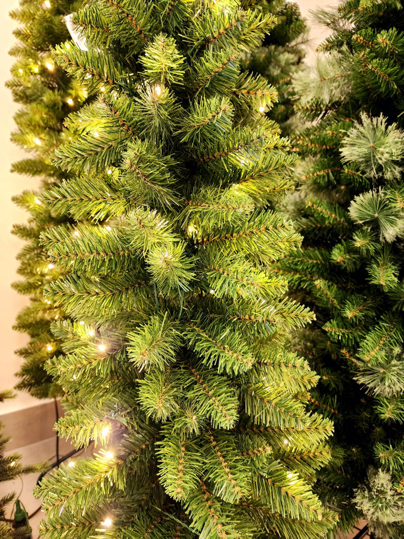 Árvore de Natal Slim Barcelona 1,80m 260 Galhos 100 LEDs Warm – Pré-Venda 2025