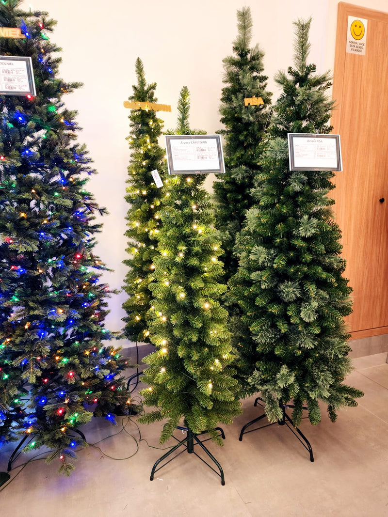 Árvore de Natal Slim Barcelona 1,80m 260 Galhos 100 LEDs Warm – Pré-Venda 2025